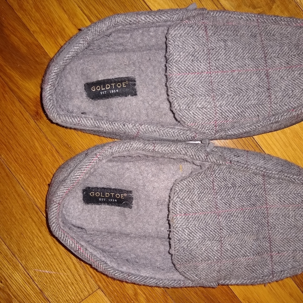 Men slip on shoe